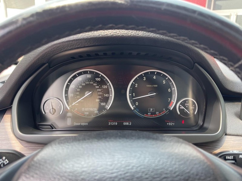 BMW X5 Vehicle Image 25