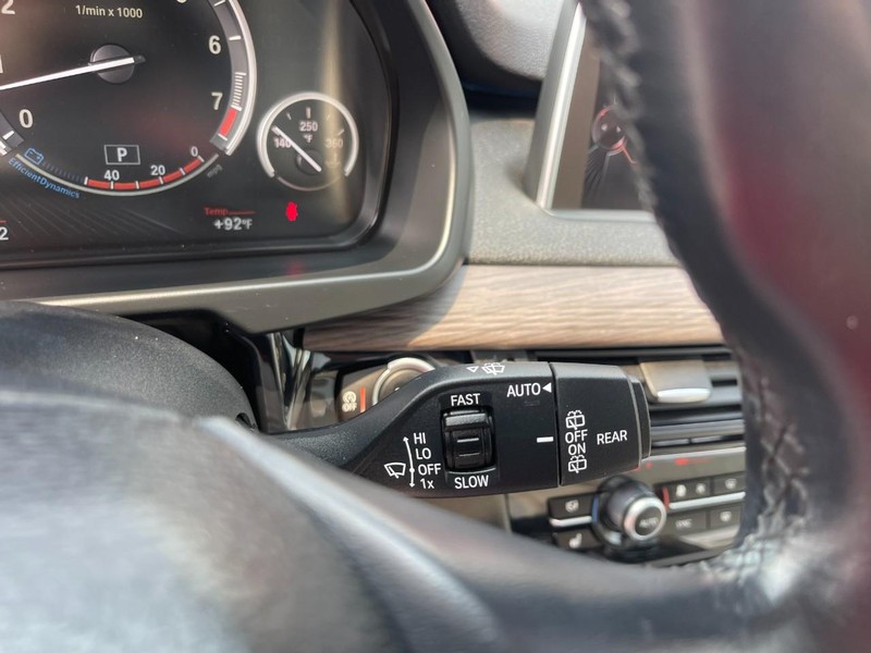 BMW X5 Vehicle Image 27