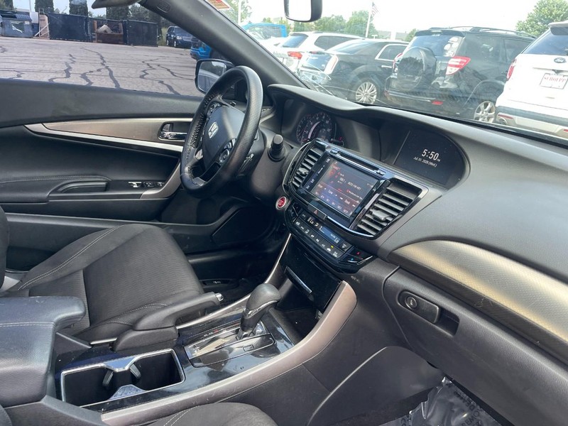 Honda Accord Coupe Vehicle Image 02