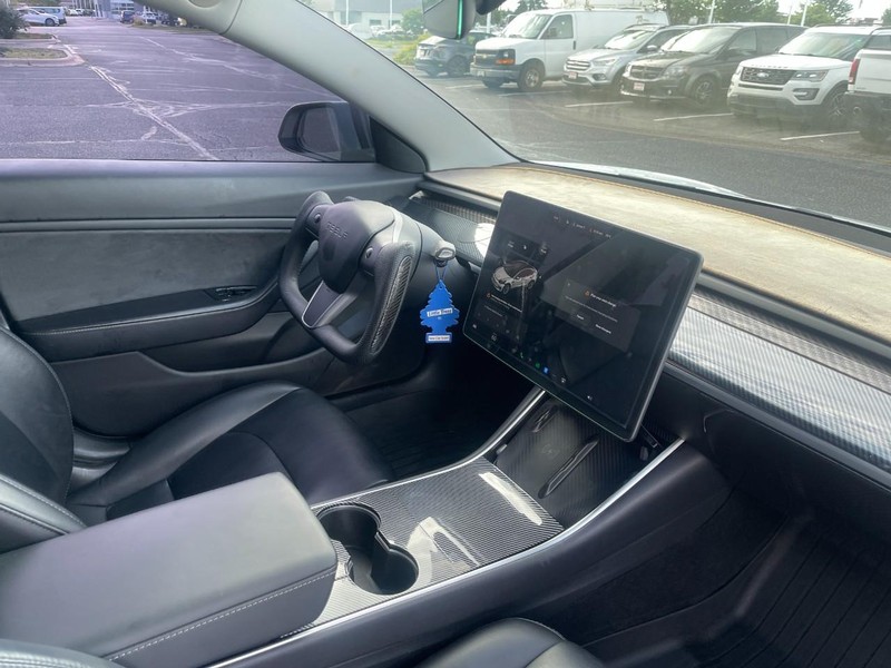 Tesla Model 3 Vehicle Image 02