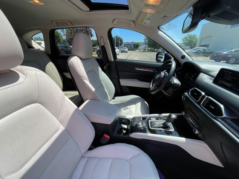 Mazda CX-5 Vehicle Image 04