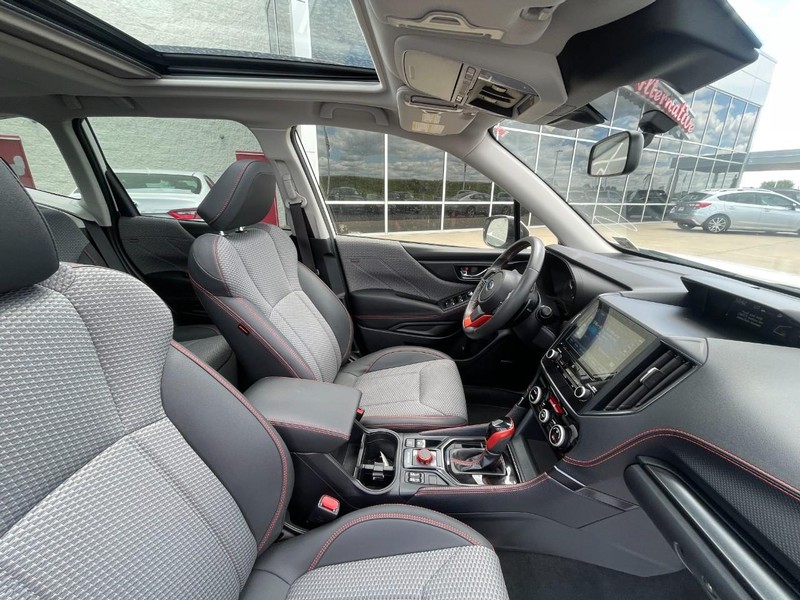 Subaru Forester Vehicle Image 04