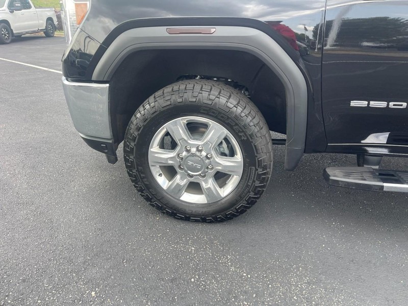 GMC Sierra 2500HD Vehicle Image 07