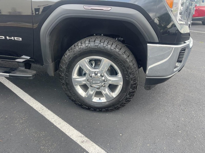 GMC Sierra 2500HD Vehicle Image 08