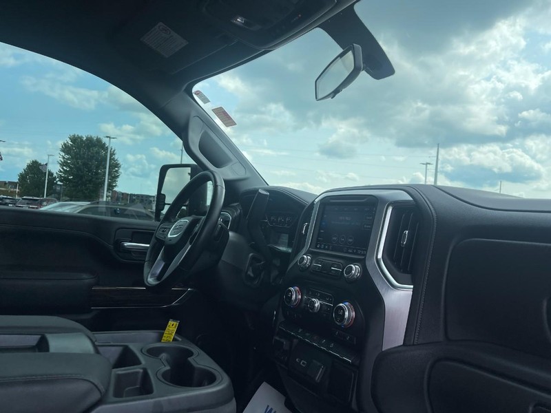 GMC Sierra 2500HD Vehicle Image 10