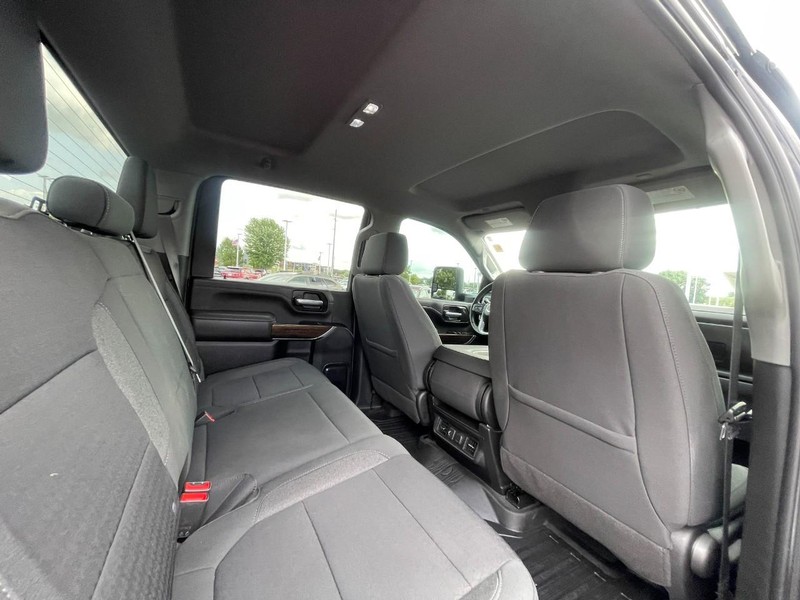GMC Sierra 2500HD Vehicle Image 14