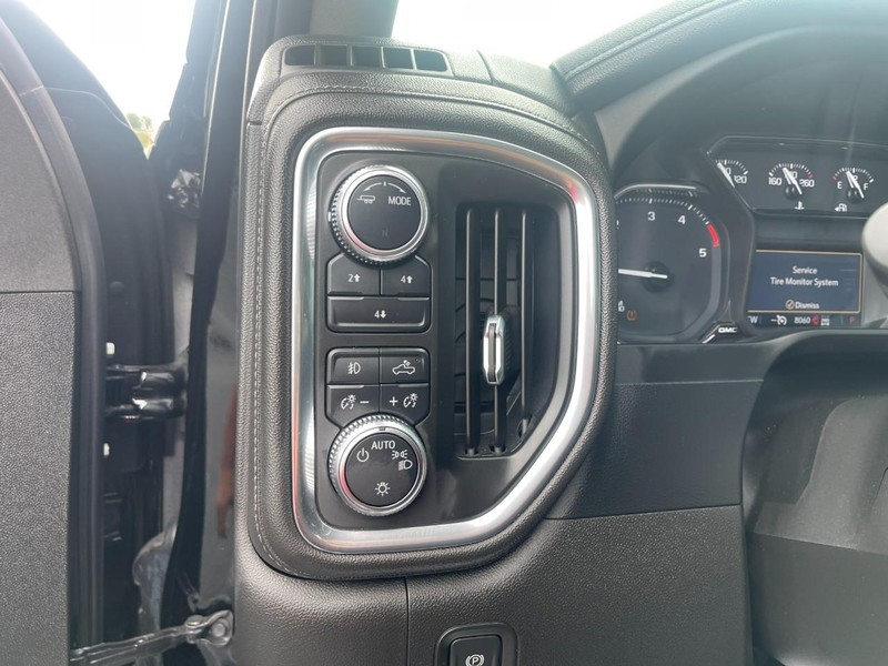 GMC Sierra 2500HD Vehicle Image 21