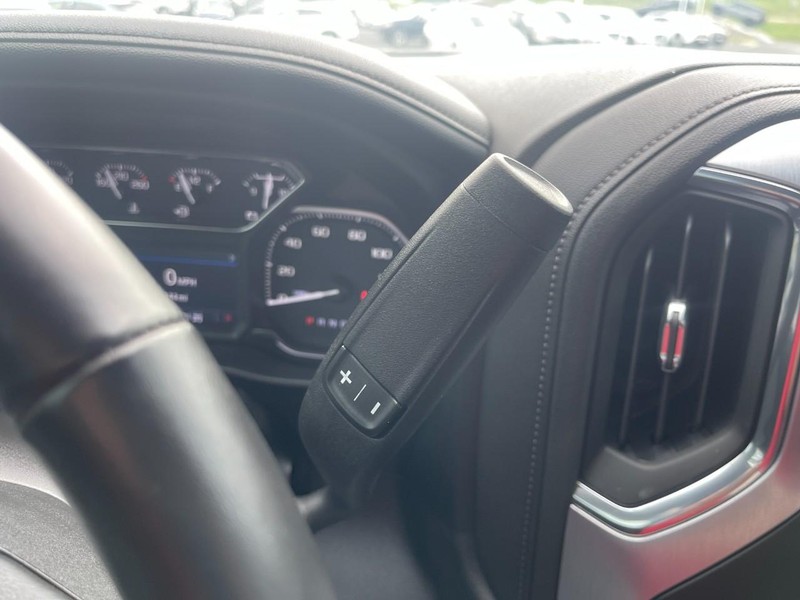 GMC Sierra 2500HD Vehicle Image 26