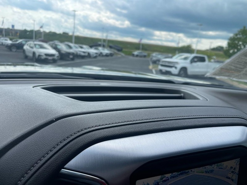 GMC Sierra 2500HD Vehicle Image 31