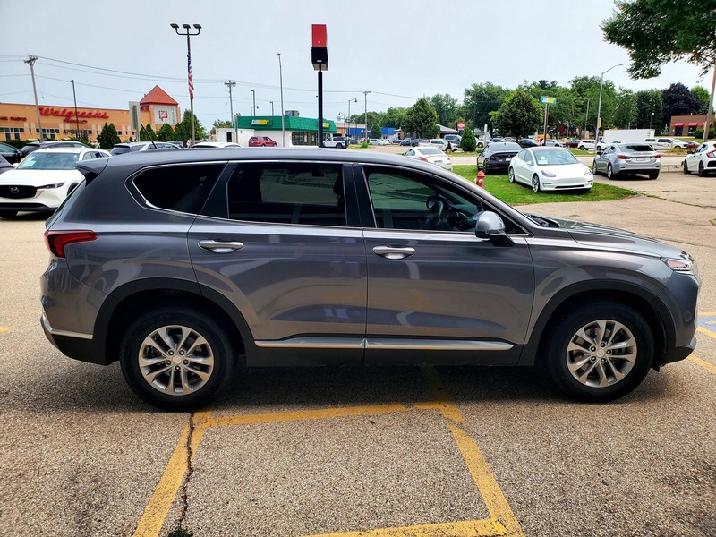 Hyundai Santa Fe Vehicle Image 04