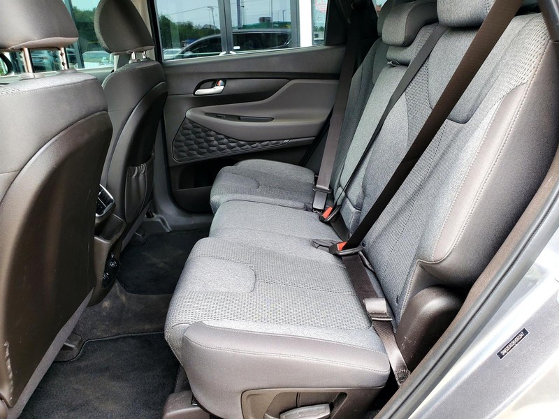 Hyundai Santa Fe Vehicle Image 13