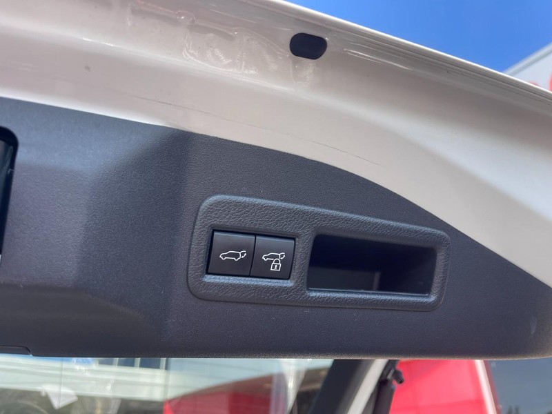 Subaru Solterra Vehicle Image 13