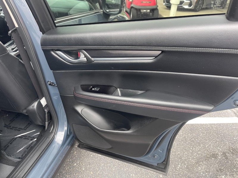 Mazda CX-5 Vehicle Image 14
