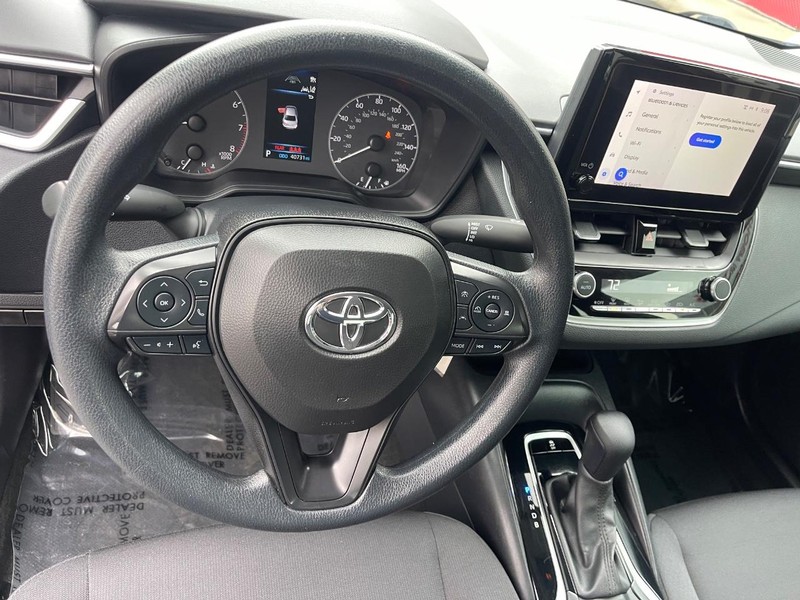 Toyota Corolla Vehicle Image 14