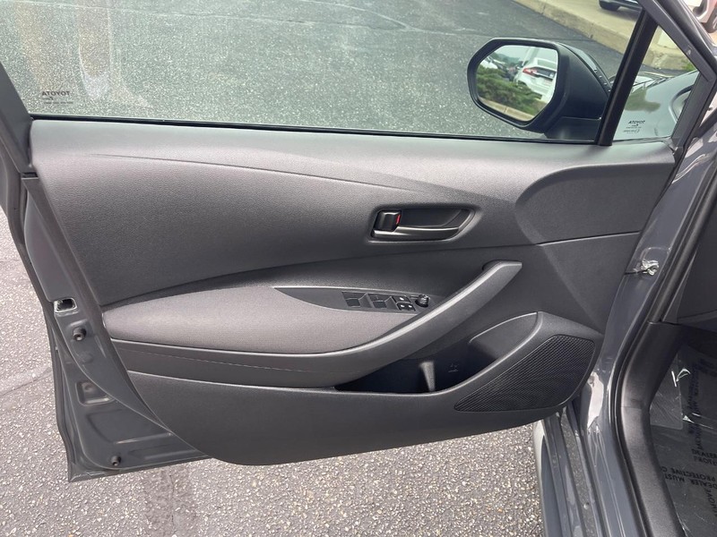 Toyota Corolla Vehicle Image 16