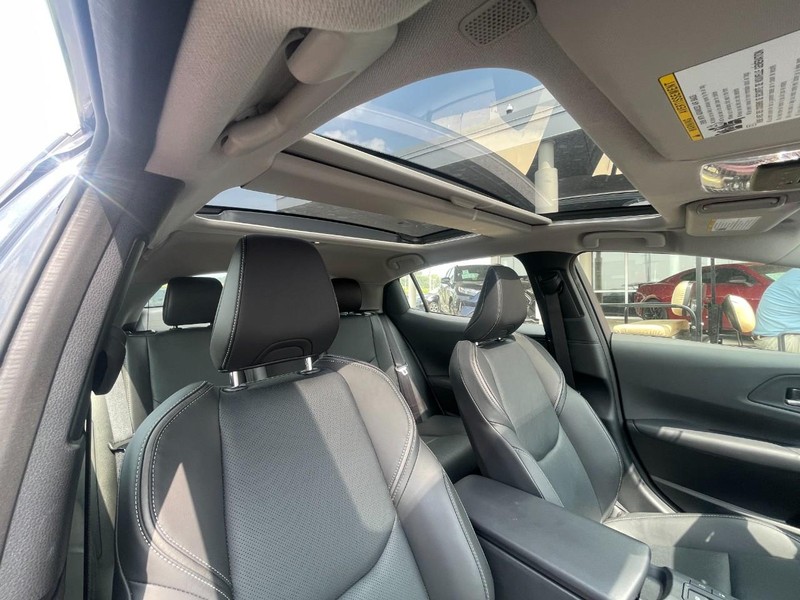 Toyota Prius Vehicle Image 03