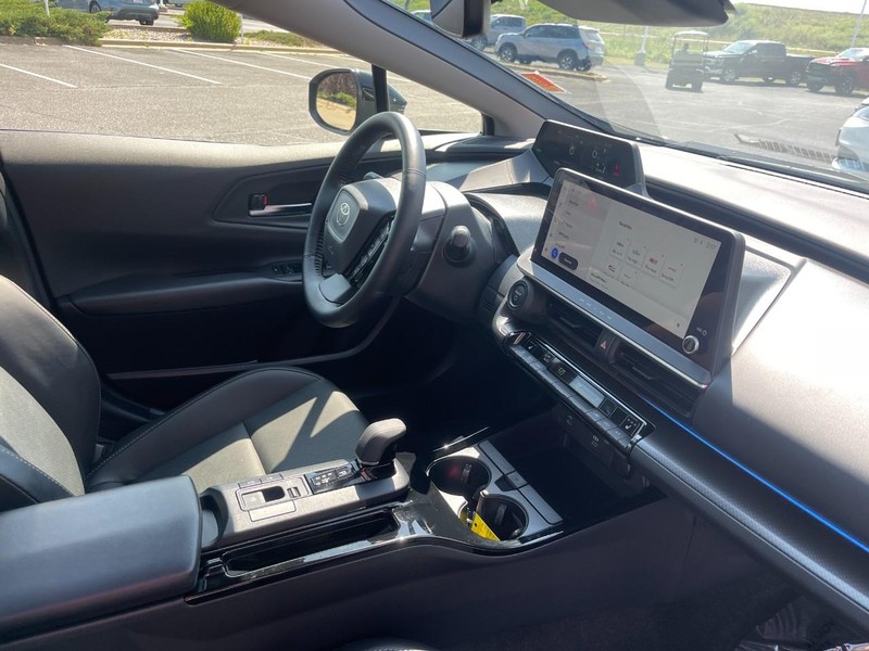 Toyota Prius Vehicle Image 10