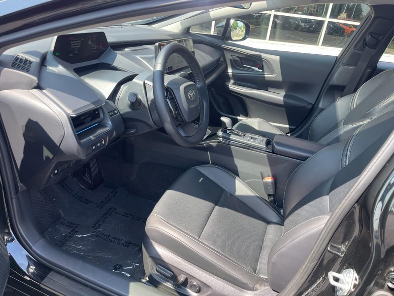 Toyota Prius Vehicle Image 14