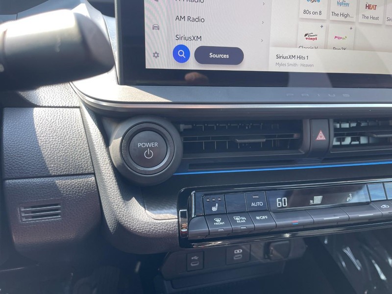 Toyota Prius Vehicle Image 21