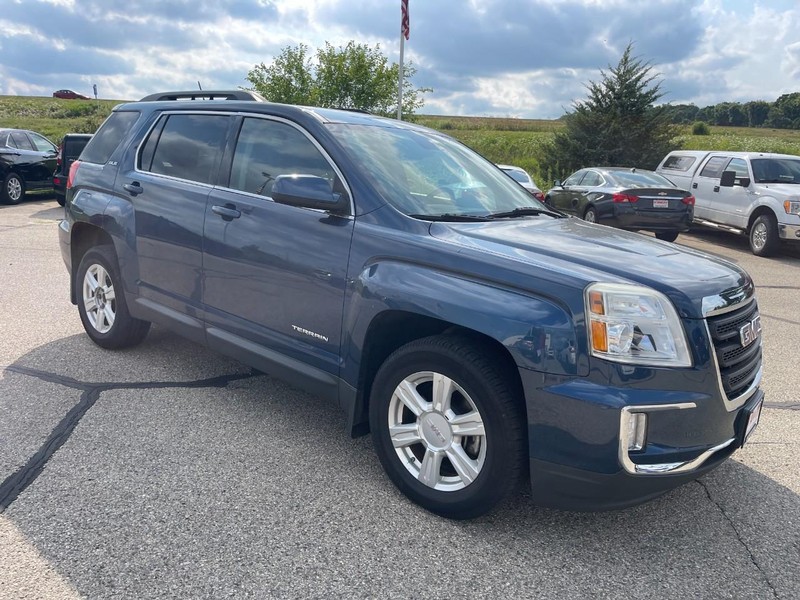 GMC Terrain Vehicle Image 02
