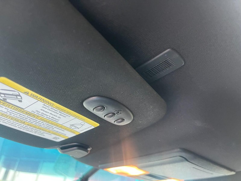 Ford Explorer Vehicle Image 28