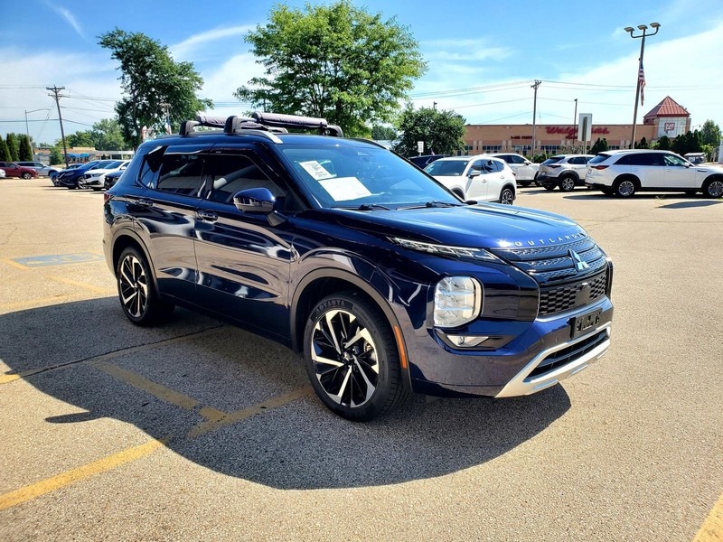 Mitsubishi Outlander Vehicle Image 03