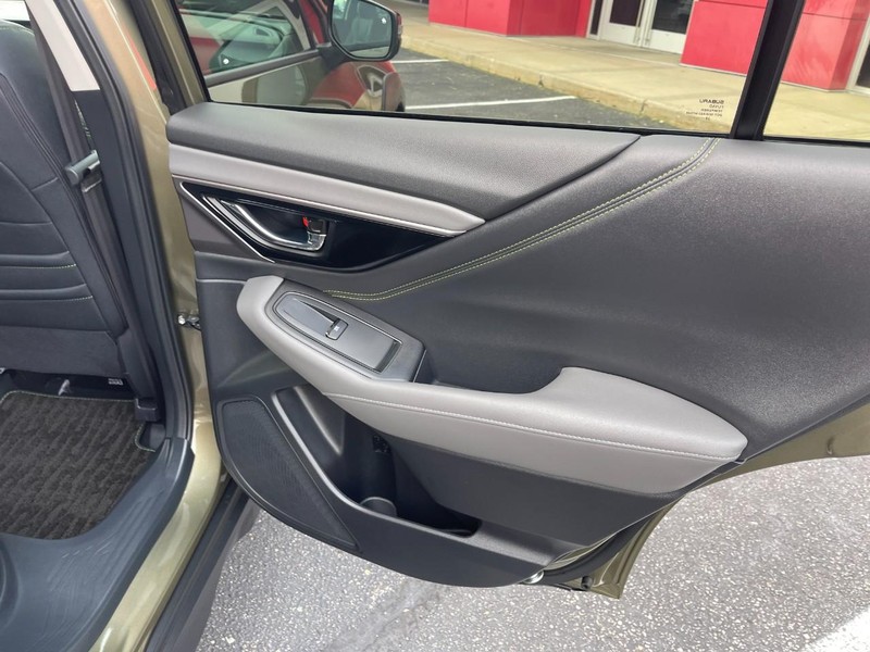 Subaru Outback Vehicle Image 15