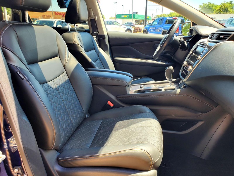 Nissan Murano Vehicle Image 14