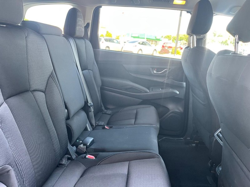 Subaru Ascent Vehicle Image 15