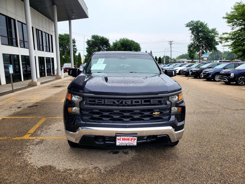 Chevrolet Silverado 1500 Vehicle Image 02
