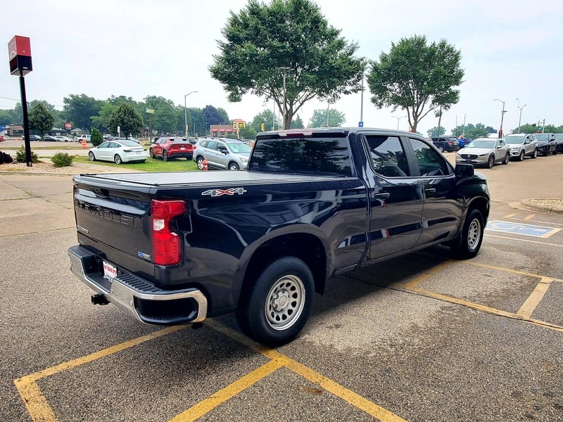 Chevrolet Silverado 1500 Vehicle Image 05