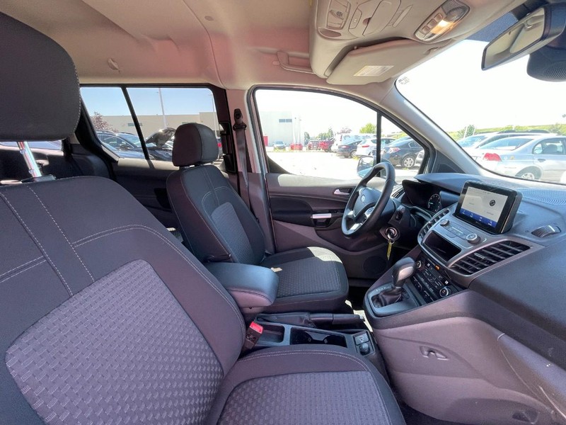 Ford Transit Connect Wagon Vehicle Image 03