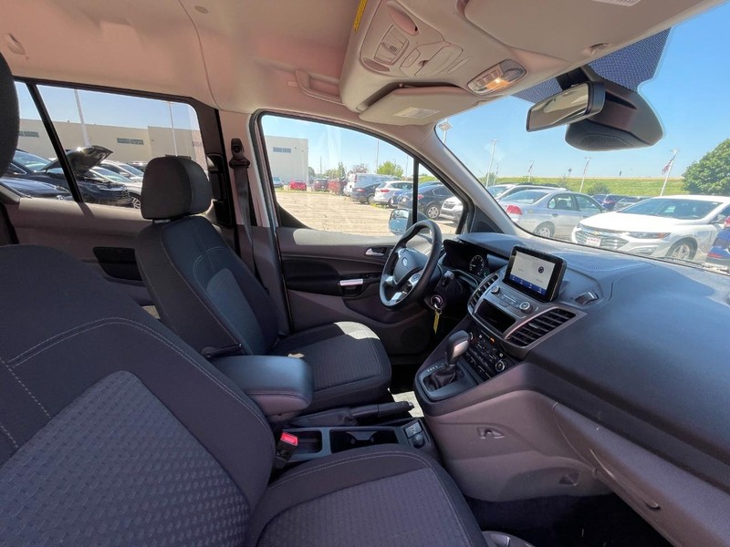 Ford Transit Connect Wagon Vehicle Image 04