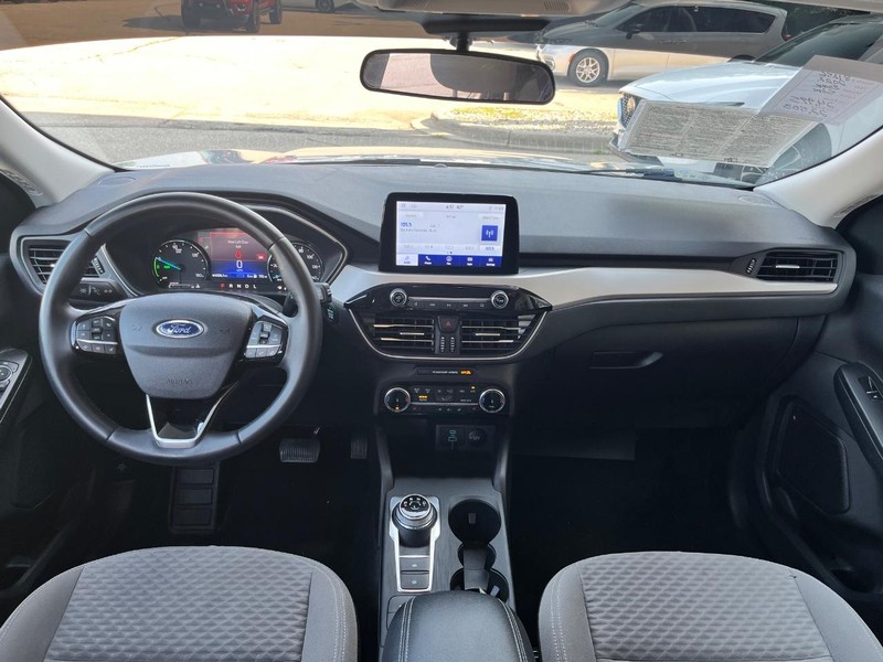 Ford Escape Vehicle Image 11