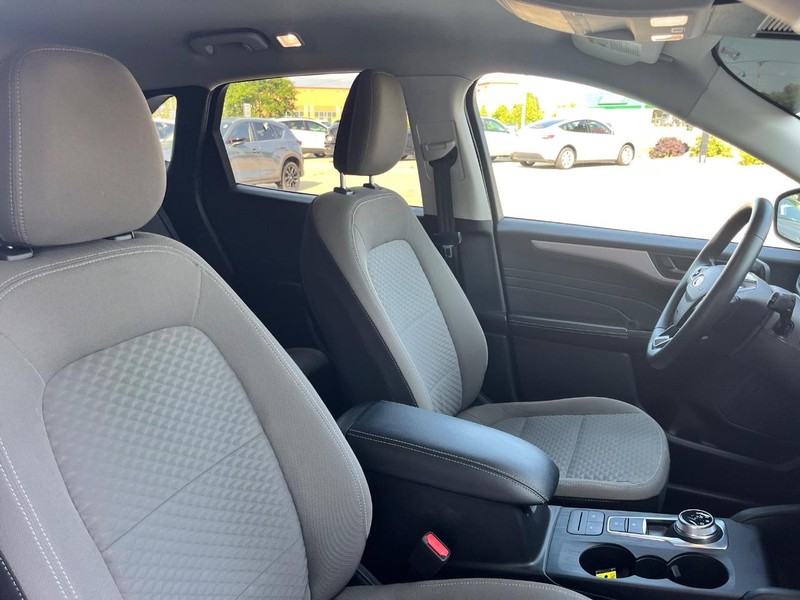 Ford Escape Vehicle Image 17