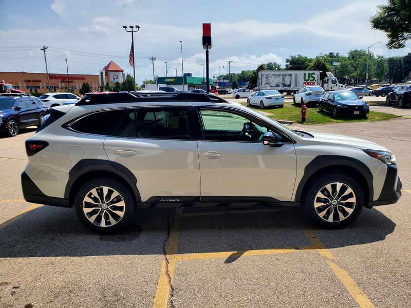 Subaru Outback Vehicle Image 04