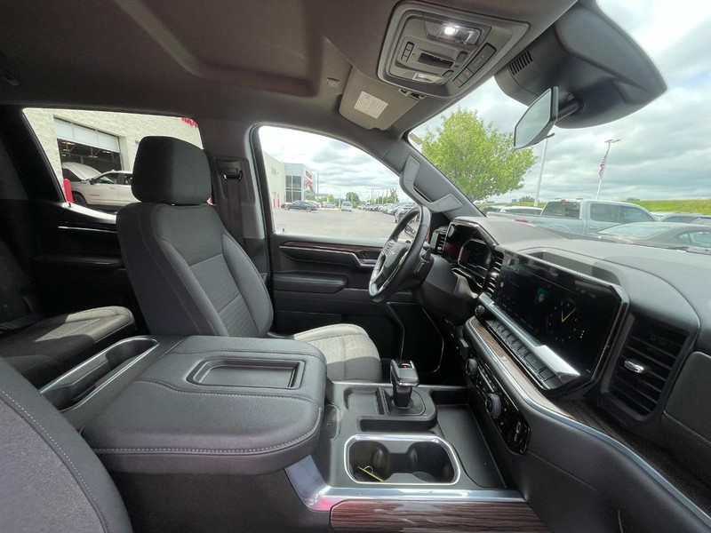 Chevrolet Silverado 1500 Vehicle Image 05