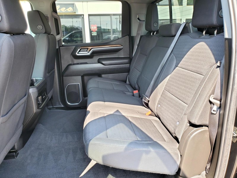 Chevrolet Silverado 1500 Vehicle Image 16