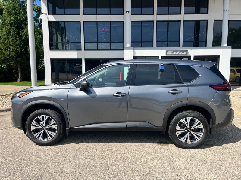 Nissan Rogue Vehicle Image 08