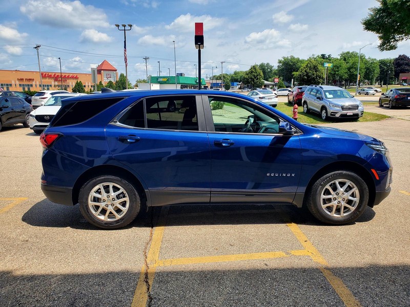 Chevrolet Equinox Vehicle Image 04