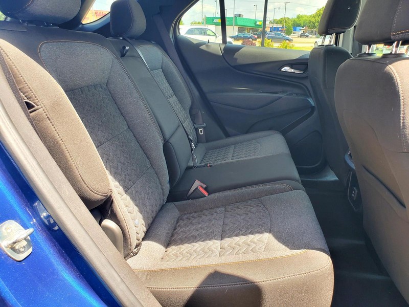 Chevrolet Equinox Vehicle Image 14