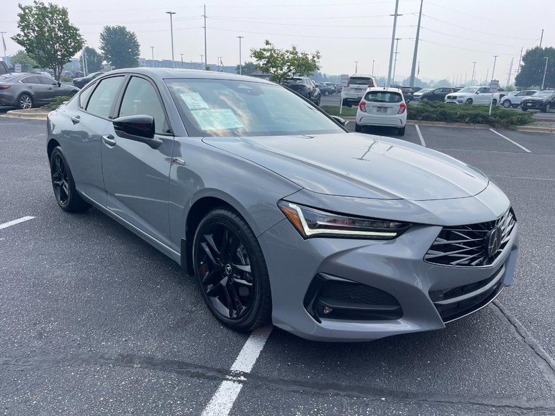 Acura TLX Vehicle Full-screen Gallery Image 02
