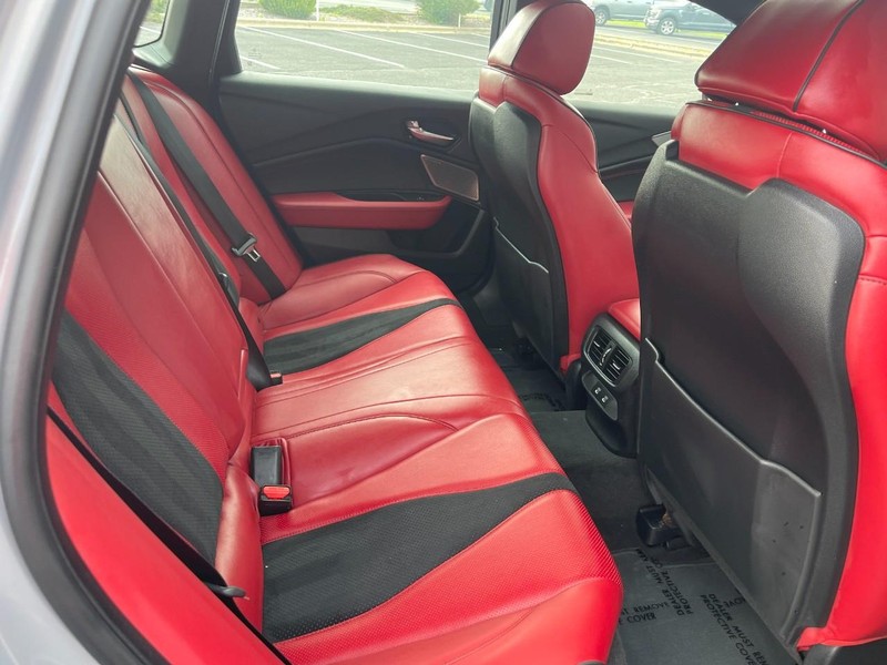Acura TLX Vehicle Full-screen Gallery Image 14