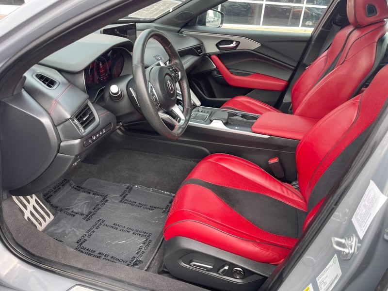 Acura TLX Vehicle Full-screen Gallery Image 20