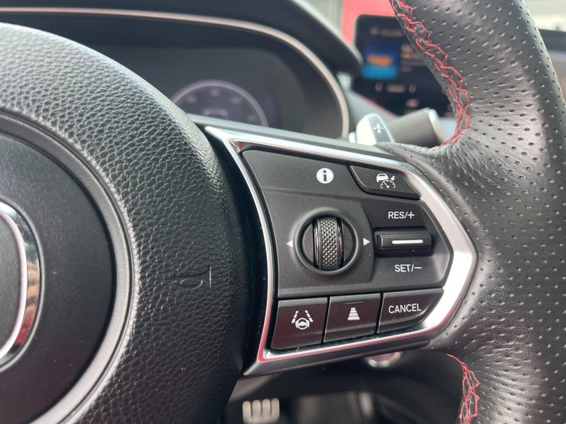 Acura TLX Vehicle Full-screen Gallery Image 26