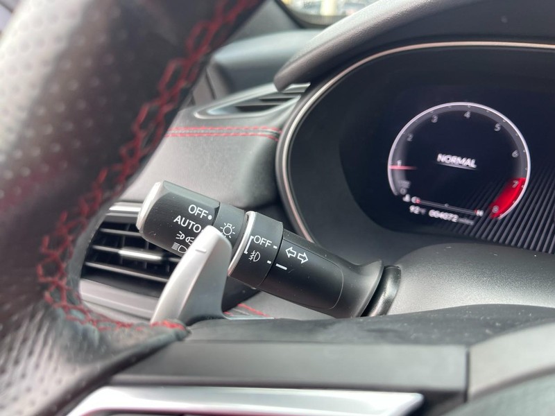 Acura TLX Vehicle Full-screen Gallery Image 27