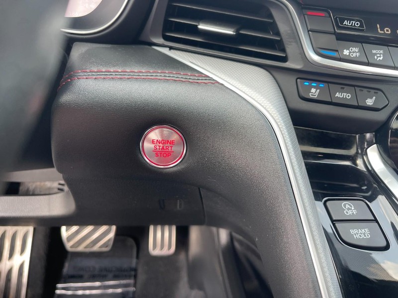 Acura TLX Vehicle Full-screen Gallery Image 29