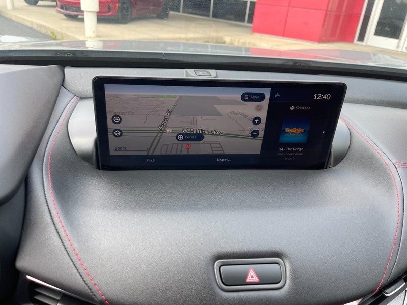 Acura TLX Vehicle Full-screen Gallery Image 37