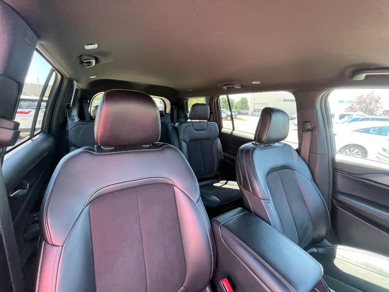 Jeep Grand Cherokee L Vehicle Image 05