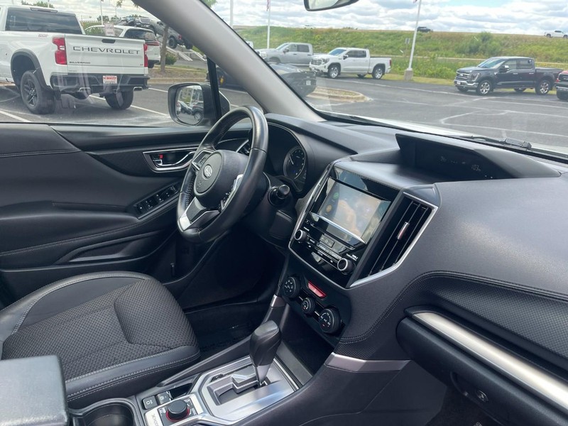 Subaru Forester Vehicle Image 09